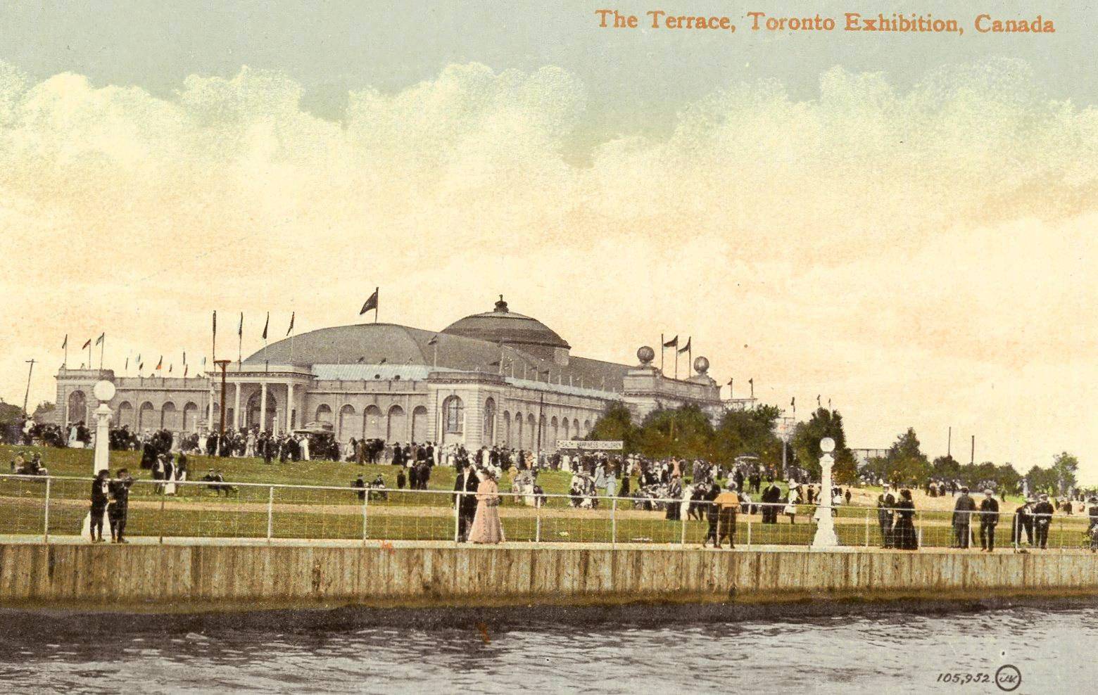 CHUCKMAN'S OTHER COLLECTION (TORONTO POSTCARDS) VOLUME 01 POSTCARD