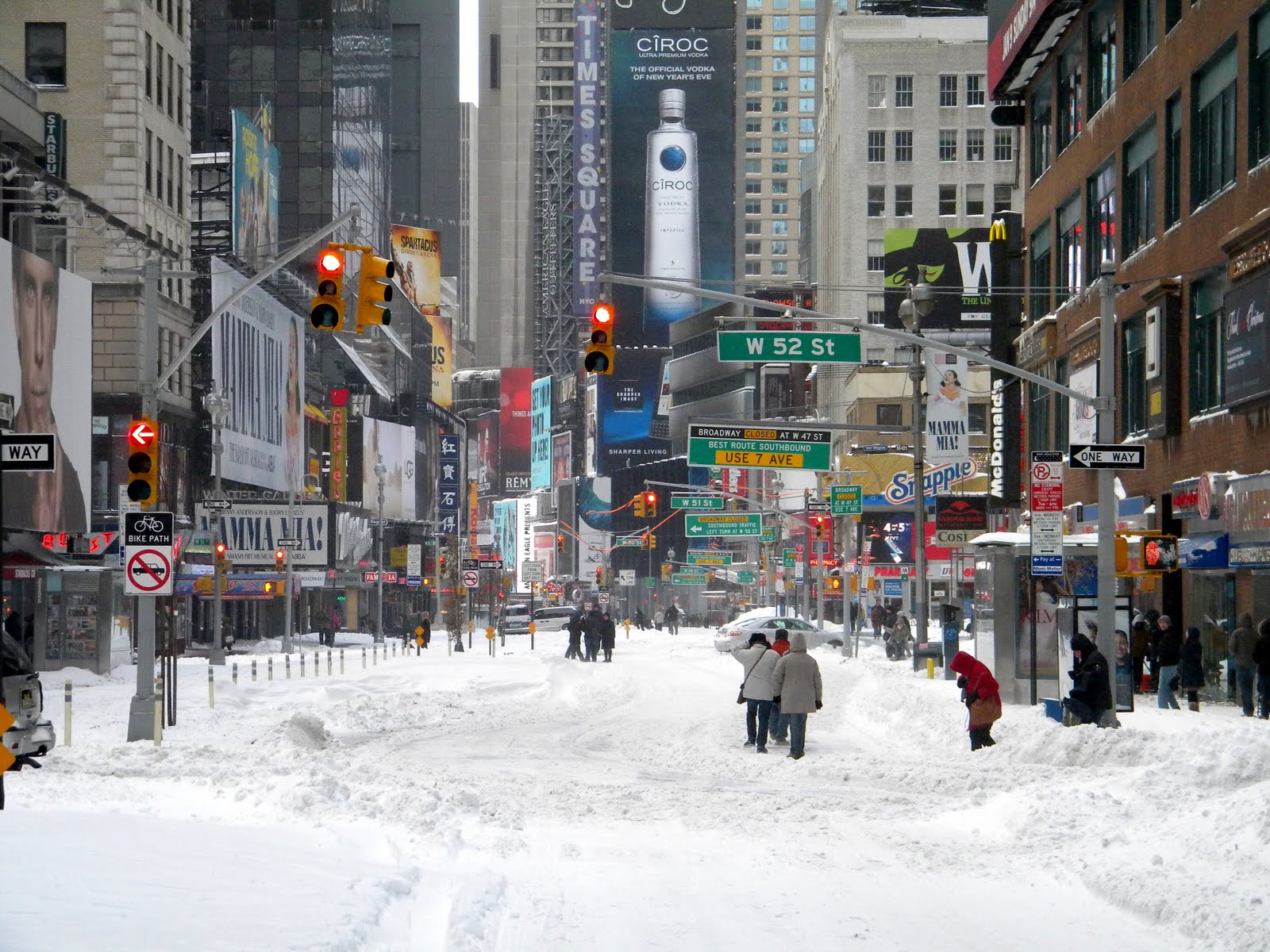 Winter Snow Storm New York City 12/26/10 Times Square Public Domain