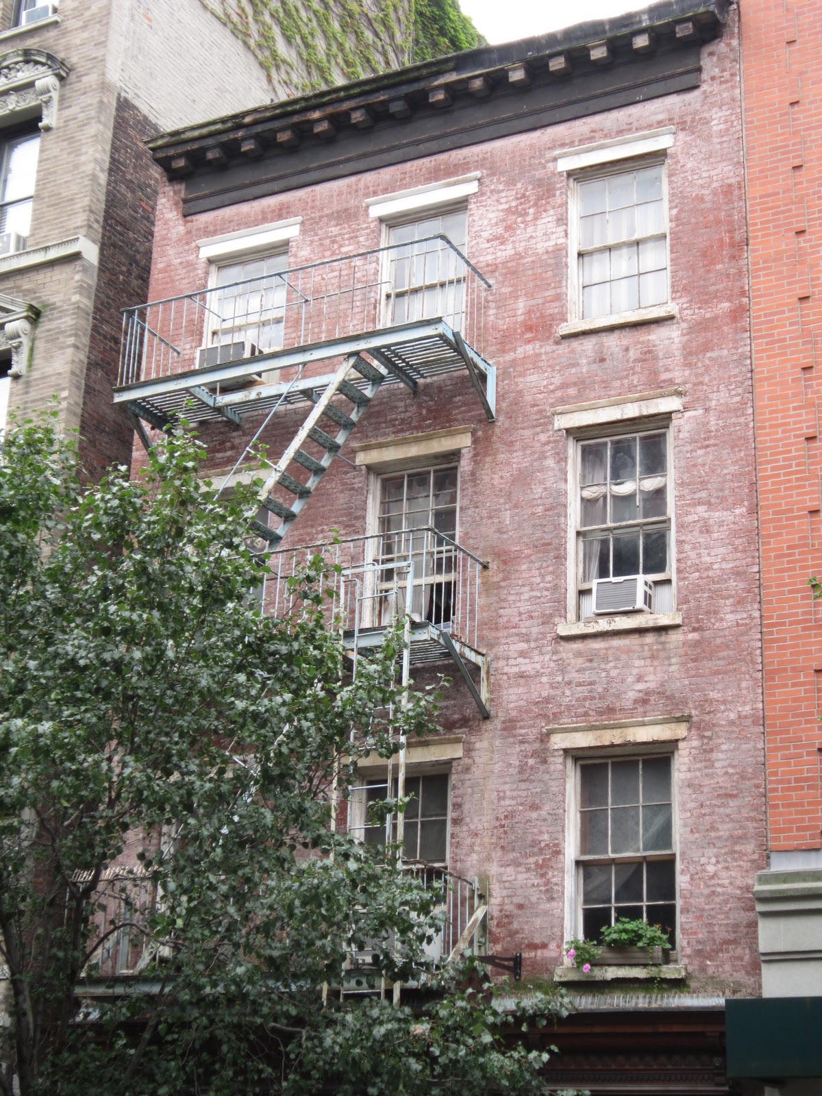 Balcony Love New York edition